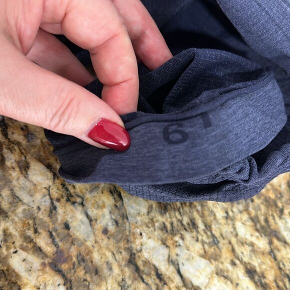 Lululemon Athletica Flow Crop Capri Leggings Side Ruched Size 6 - Picture 4 of 4